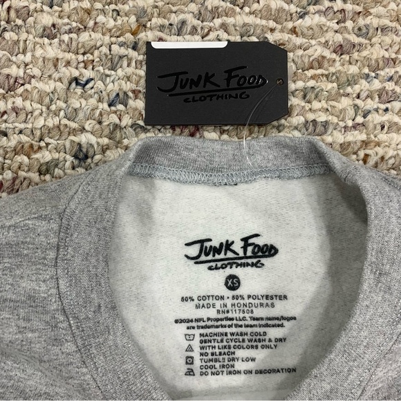 Junk Food Clothing Kansas City Chiefs Crewneck - XS - Picture 3 of 4